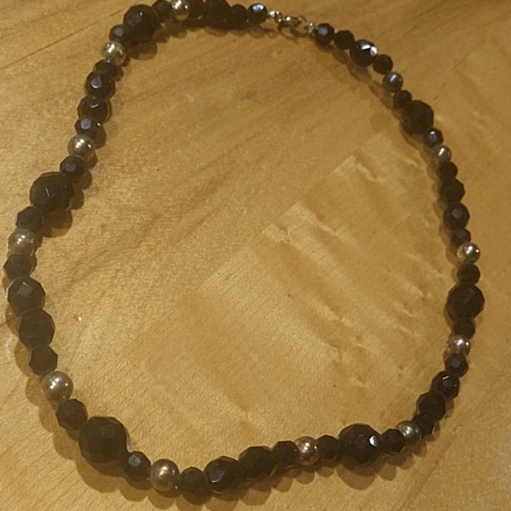 Ladies necklace